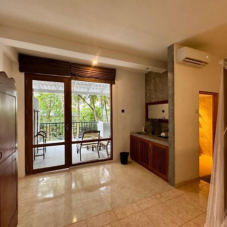 Brinkhouse Guesthouse , Unawatuna Beach Extérieur photo